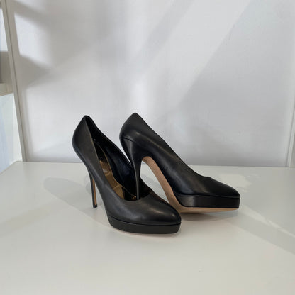 Pre-Loved Gucci Black Gum Meta Leather Pump