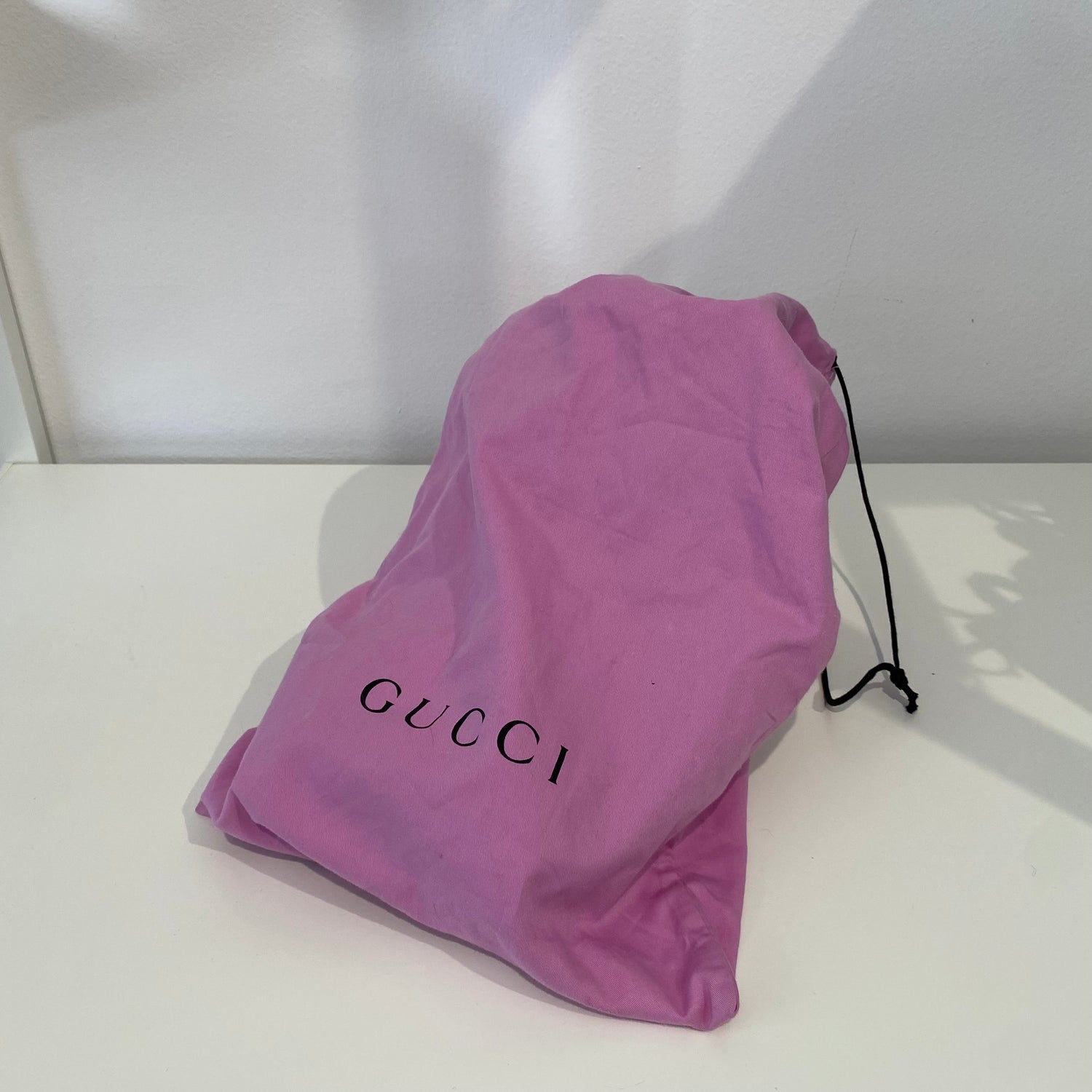 Pre-Loved Gucci Black Gum Meta Leather Pump