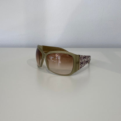 Pre-Loved Gucci Wrap Sunglasses-Oversize Gradient