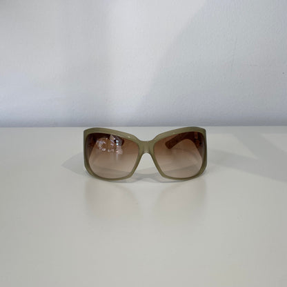 Pre-Loved Gucci Wrap Sunglasses-Oversize Gradient