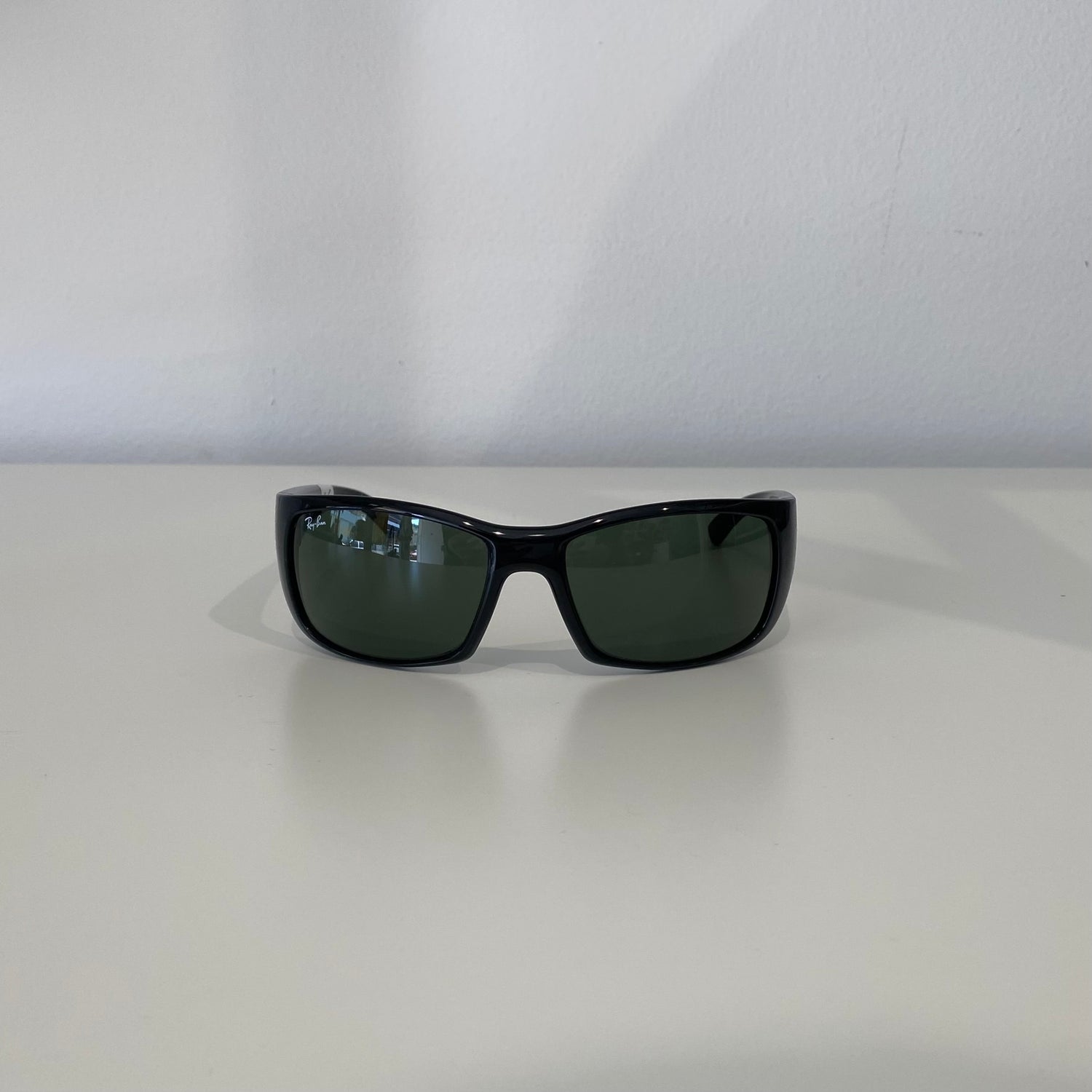 Pre-Loved Ray-Ban Sunglasses- Black