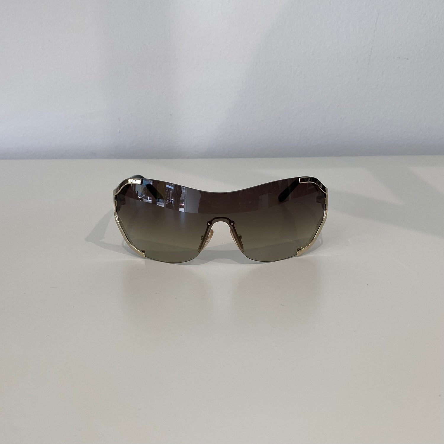 Pre-Loved Fendi Sunglasses- Black and Gold