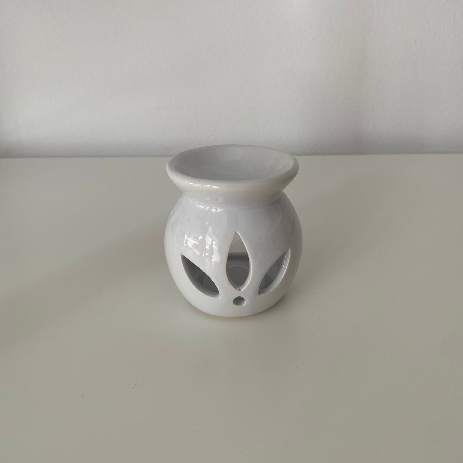Lunar Pearl-Wax and Oil Warmer
