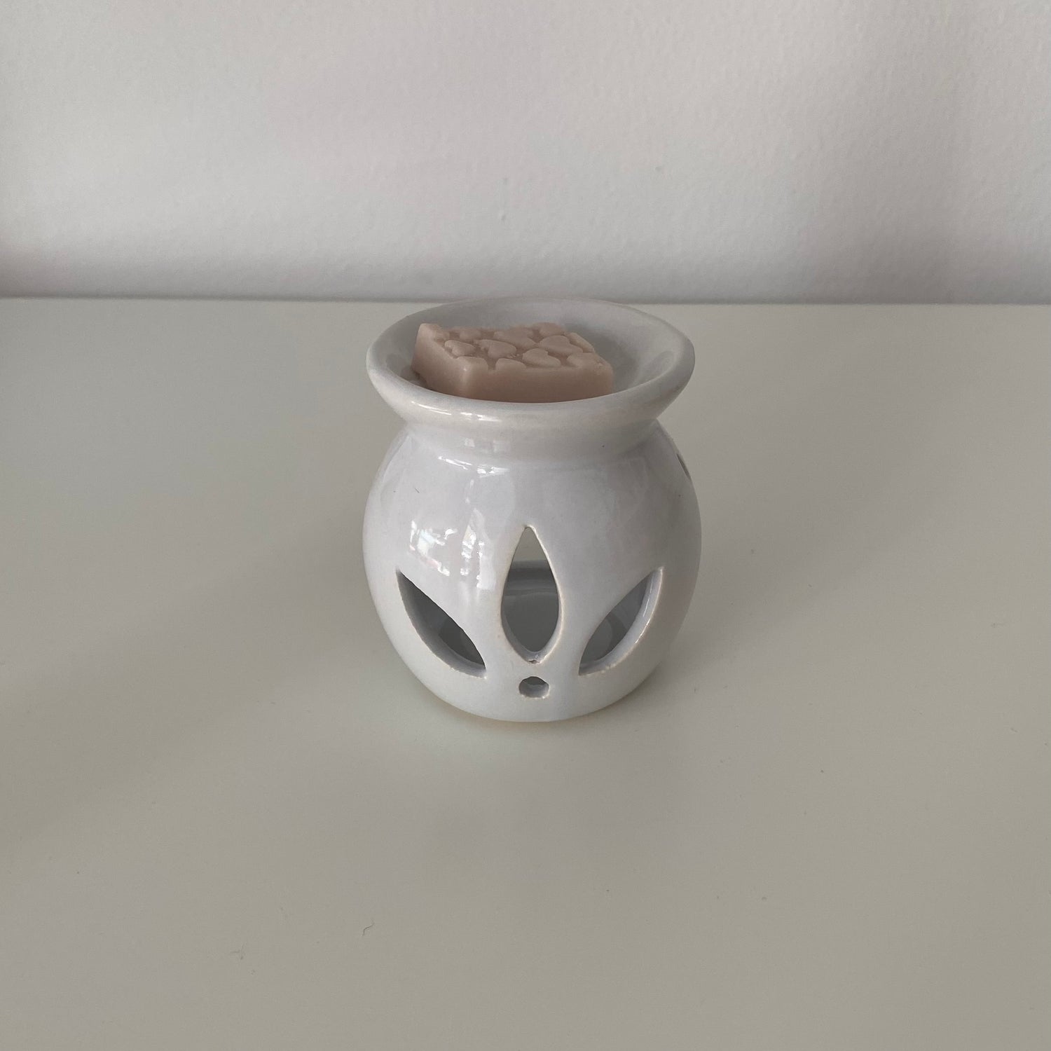 Lunar Pearl-Wax and Oil Warmer