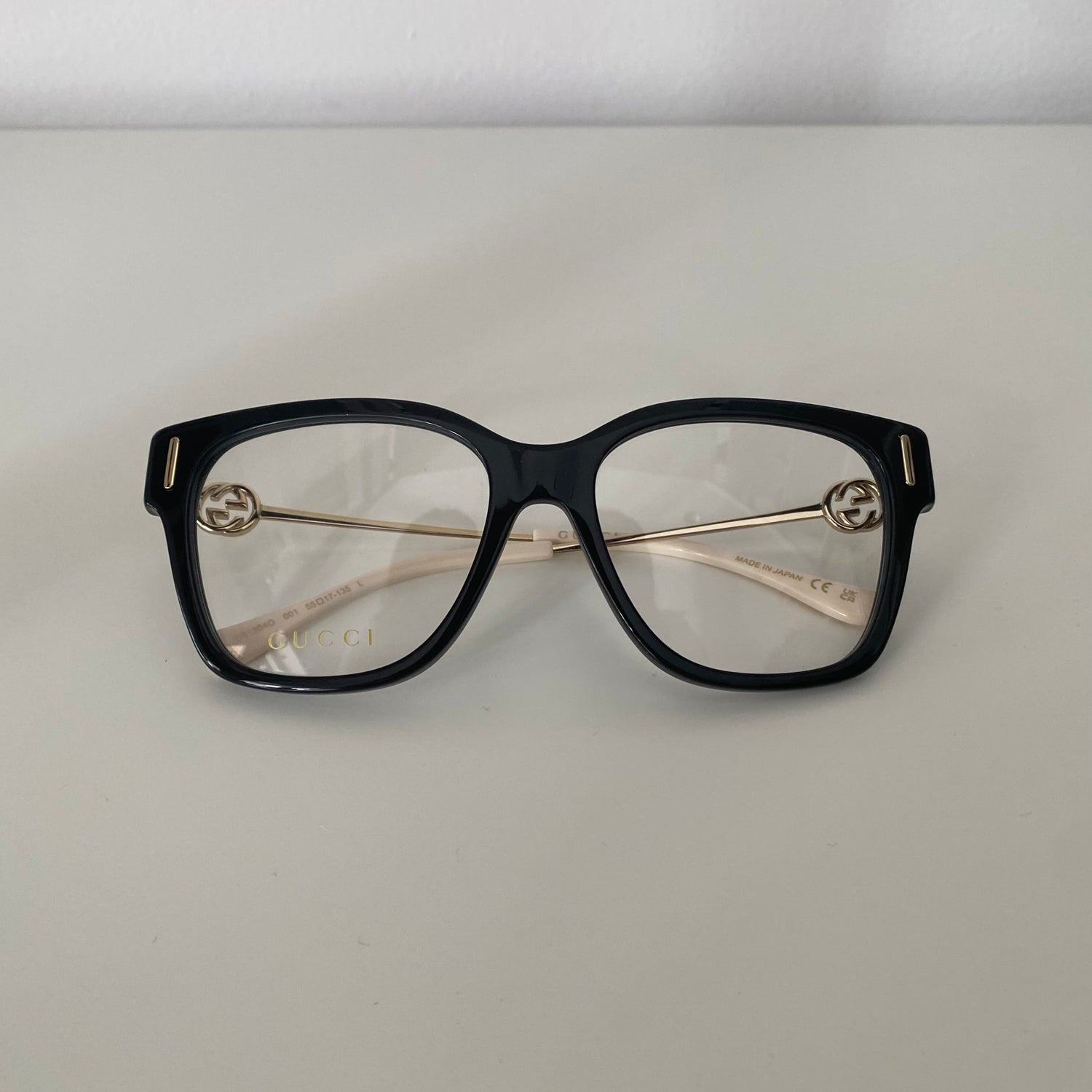 Pre-Loved Gucci-Black and Gold-Eyeglasses (for prescription lenses)