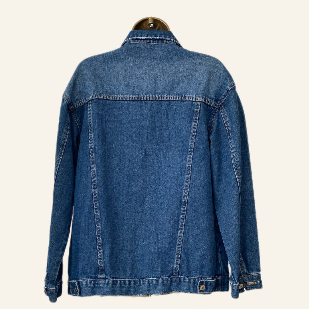 Vintage Classic Denim Jacket with Elegant Top Right Pocket Emblem
